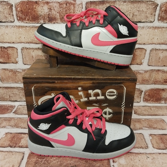 Pre-owned 2013 Jordan 1 Mid - Picture 1 of 11